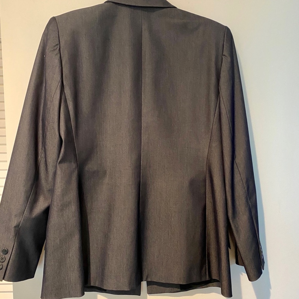 Blazer - Picture 4 of 4